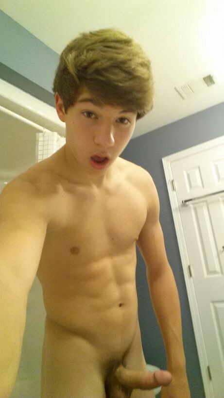 nude teen boys selfies